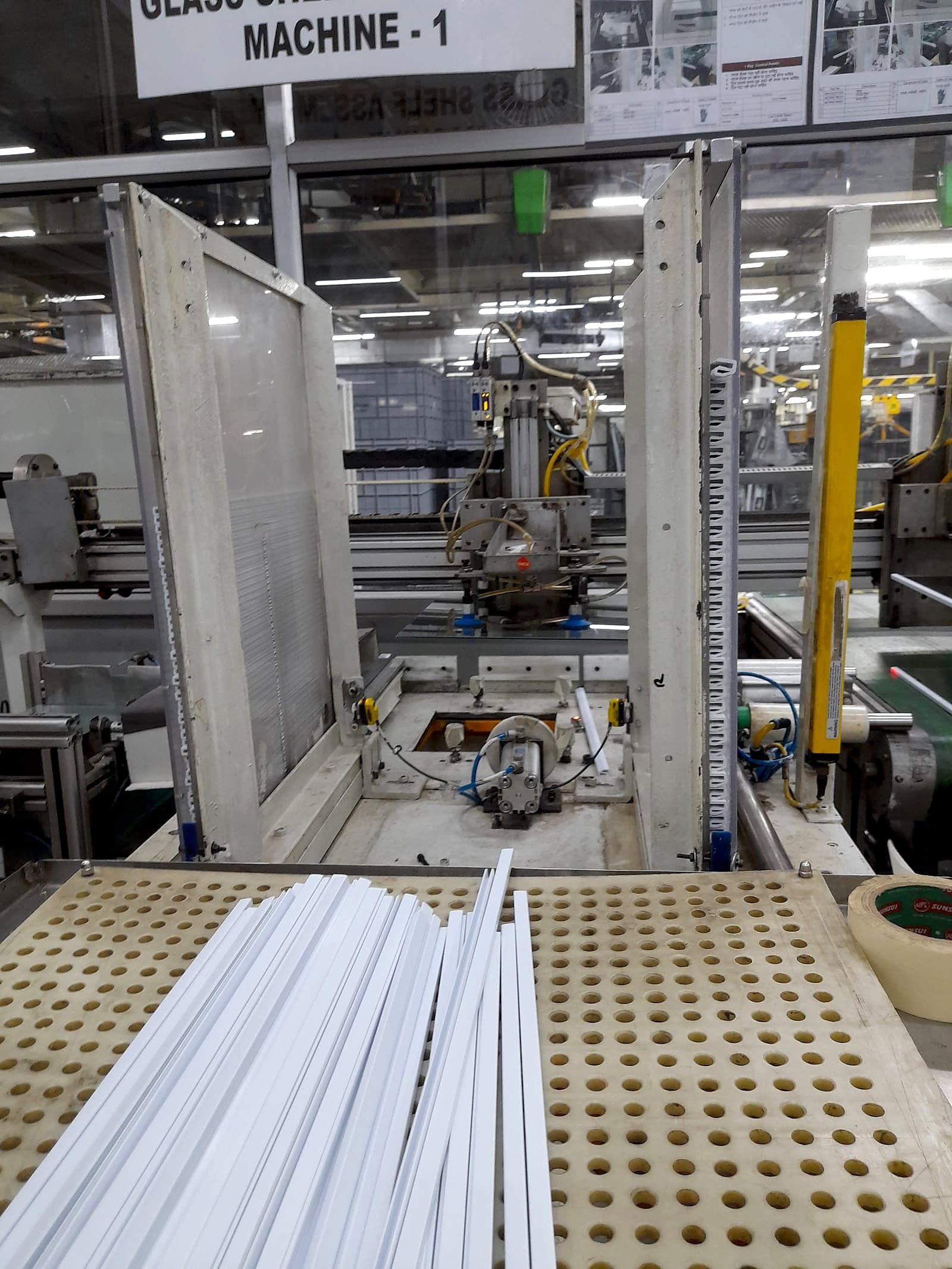 Glass Fitting Machine